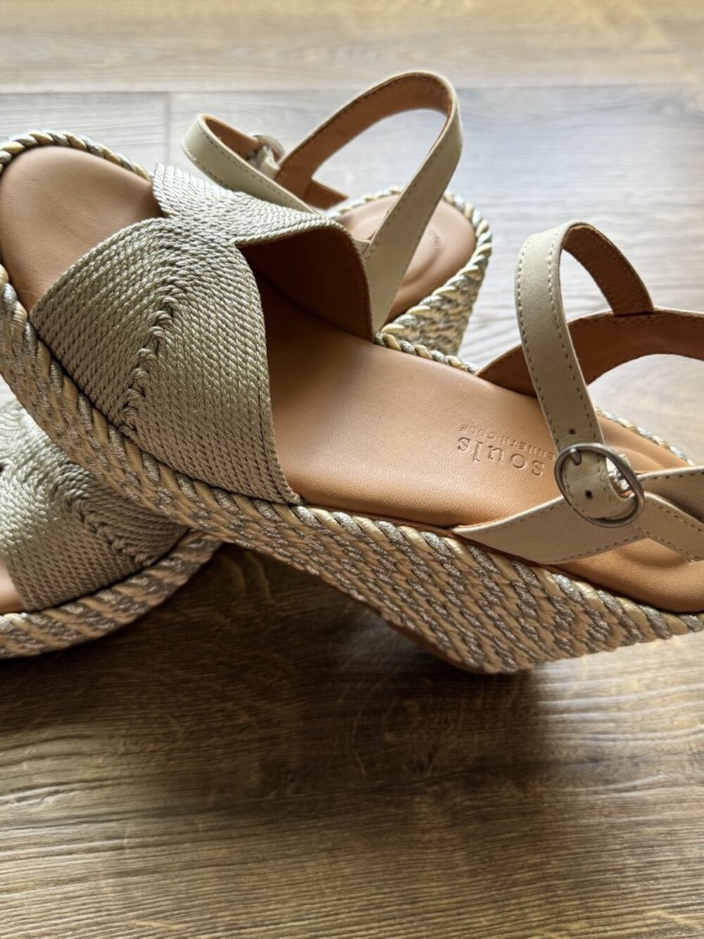 Gentle Souls by Kenneth Cole Nola Espadrille Wedge Sandal Stone Size 8 MSRP $189